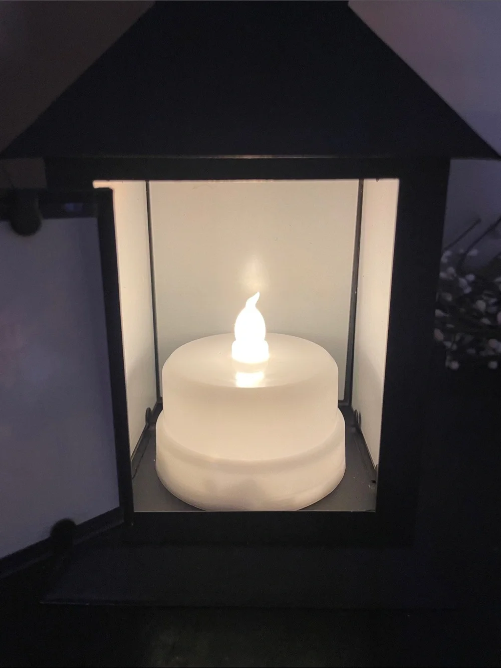 Thomas Kinkade Flameless Coach Lantern w/Village Christmas Art - 6” Tall